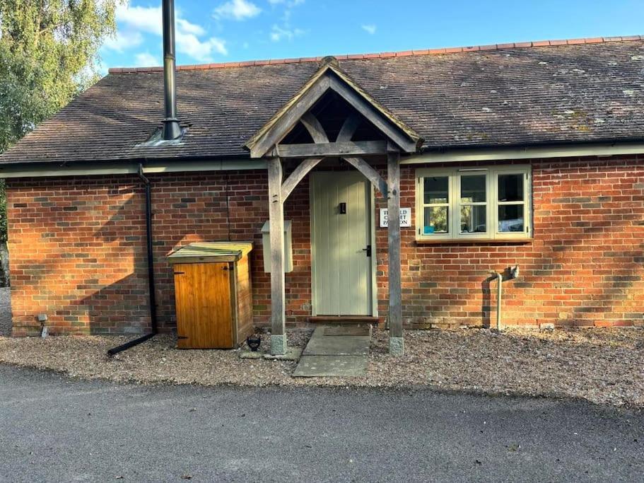 The Old Cricket Pavilion, Bodiam, East Sussex Exterior photo